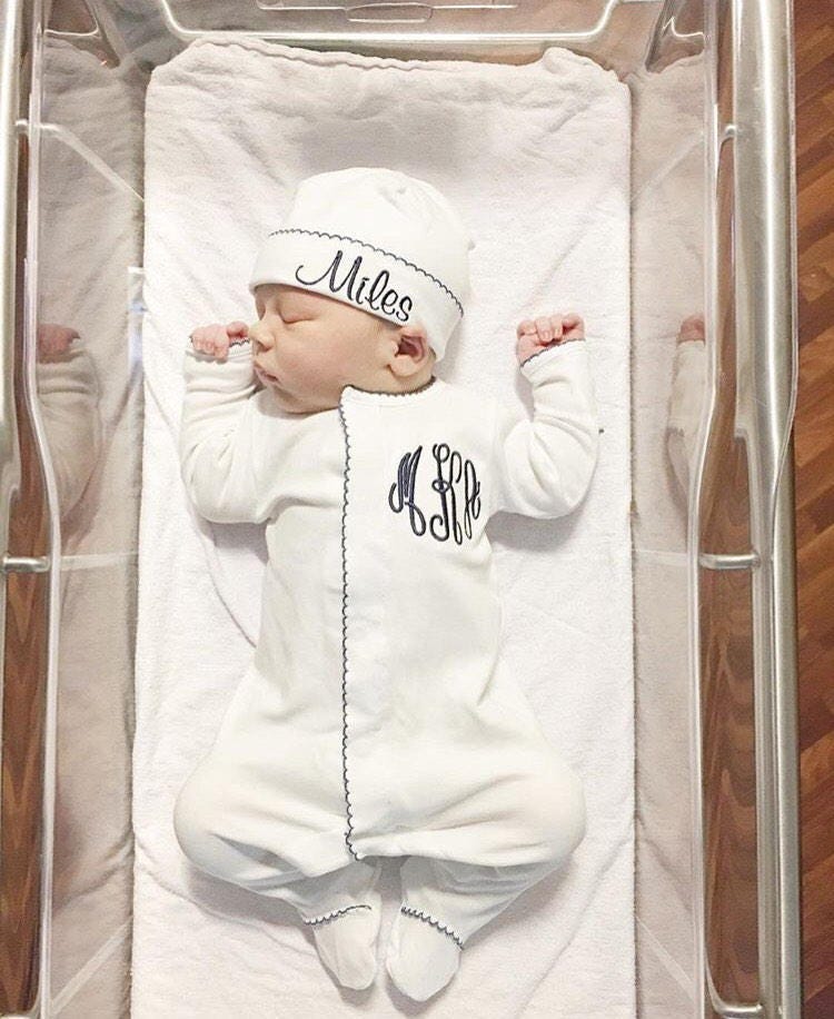 White w/Navy Footie – SK Creations Co