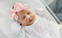 Load image into Gallery viewer, Bow on headband, baby girl bow
