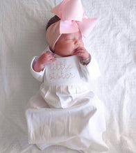 Load image into Gallery viewer, Bow on headband, baby girl bow
