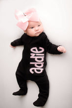 Load image into Gallery viewer, Baby girl coming home outfit, personalized baby shower gift
